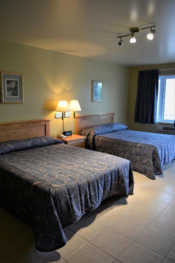Motel Quatre Saisons Forestville Exterior foto